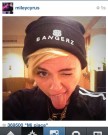 L’immancabile linguaccia di Miley