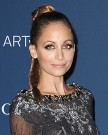 A spiga come Nicole Richie