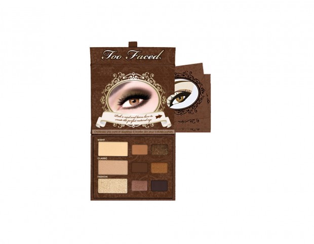 Contiene le istruzioni per un trucco perfetto