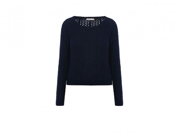 Il pull morbido e con scollo rotondo