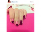 Cuori rossi su base rosa
