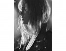 Suki Waterhouse è la protagonista della campagna Brit Rythm