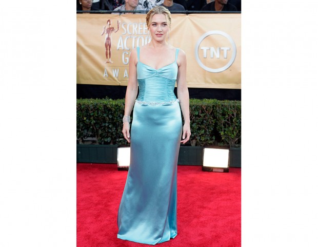 In satin azzurro