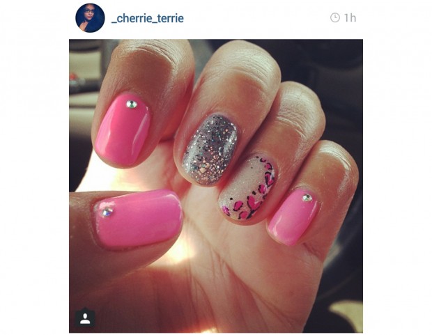 Rosa con glitter e strass