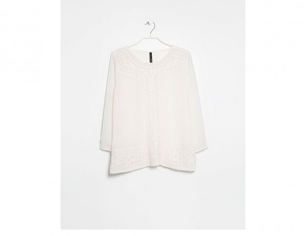 Blusa con ricami