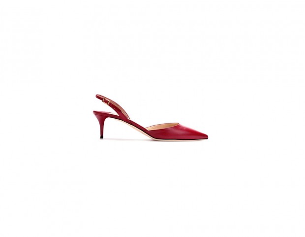 Décolleté “slingback” con kitten heel