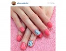 Accent manicure con fiorellini