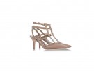 “Slingback” con listini e borchiette