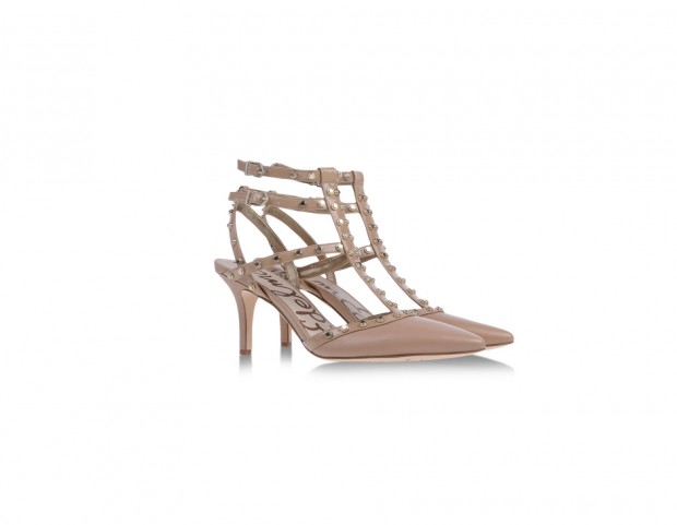 “Slingback” con listini e borchiette