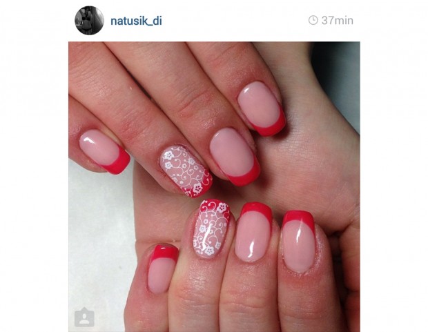 French manicure rossa con stamping floreale