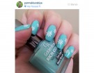 Manicure color Tiffany con fiorellini