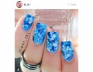 Marble manicure su tutte le unghie
