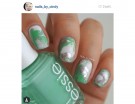 Marble Manicure sui toni del verde chiaro