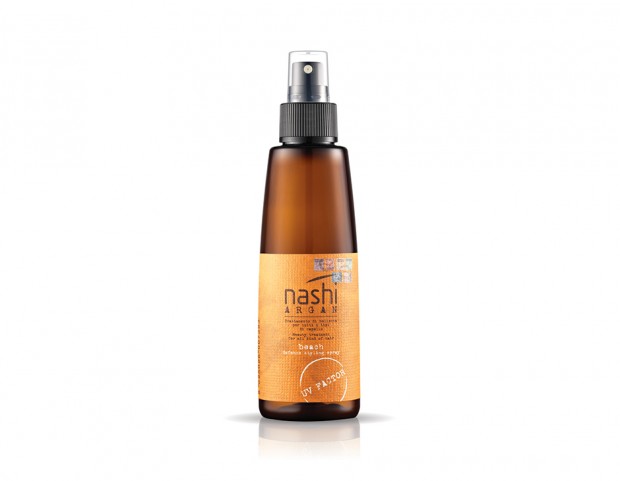 Spray districante e salvacolore al mare