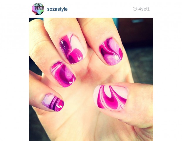 Ultra femminile la manicure rosa e fuxia
