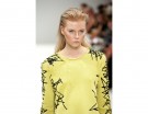 Sleek look per capelli lunghi