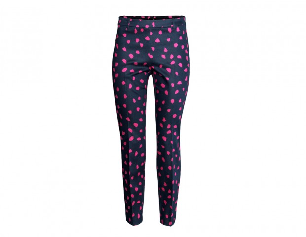 A pois fucsia e taglio classico