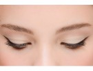 4. Disegna un “percorso guida” prima di procedere con l’eye-liner