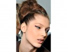 Chignon alto con retina