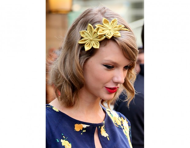Cerchietto con fiori giallo per Taylor