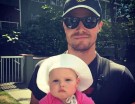 Stephen Amell e Mavi Alexandra