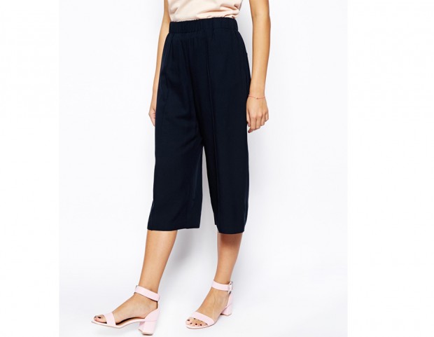 Pantaloni “midi” a palazzo
