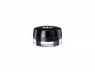 Realizza una linea di eyeliner allungata