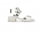 In pelle argento effetto metallizzato e platform carro armato