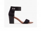 easy-chic in total black con suola cuoio