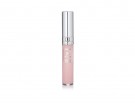 Infine, lucida le labbra con un gloss rosa-trasparente
