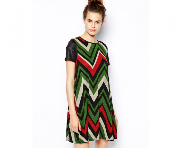 Abito con stampa zig zag