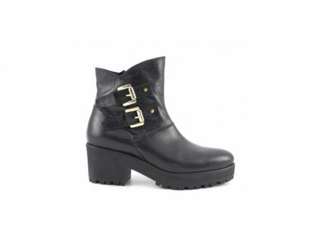 Ankle boots in pelle con cinturini
