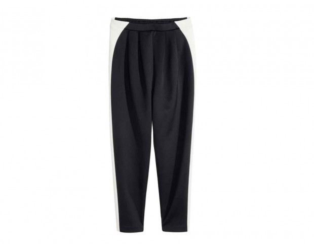 Sporty-chic dal volume over e banda laterale a contrasto