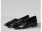 Classici in pelle lucida con frange