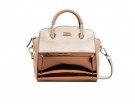 Minibag rigida in pelle e dettaglio metallizzato in bronzo
