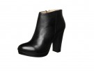 In pelle total black con tacco chunky