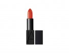 Sublima il tuo make up con un rossetto corallo acceso