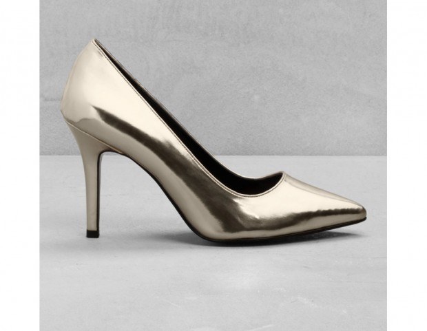 Pumps metallizzate in oro