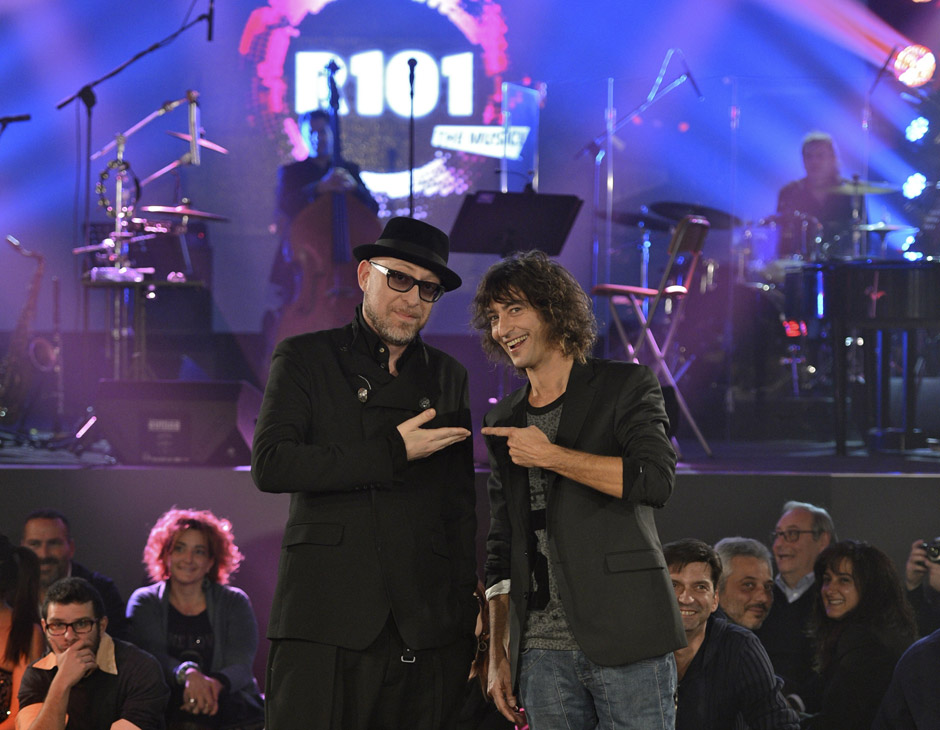 Mario Biondi Natale.Mario Biondi Uno Speciale Concerto Di Natale Su Italia 1 Tu Style