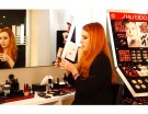 Erika realizza un makeup seducente ed ironico