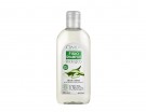 L’azione dell’Aloe Vera mantiene il capello idratato e malleabile