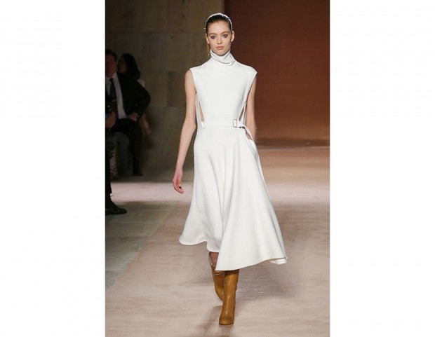 Total white raffinato per Victoria Beckham