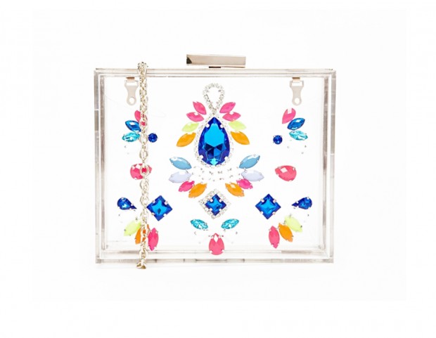 Clutch trasparente con brillanti