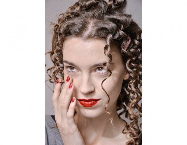 Unghie rosso scarlatto matte