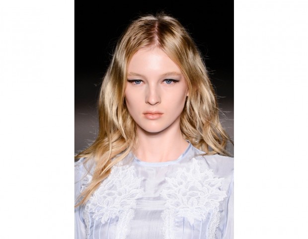 Effetto luce per i capelli mossi