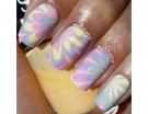 Marble nail art nei toni del pastello