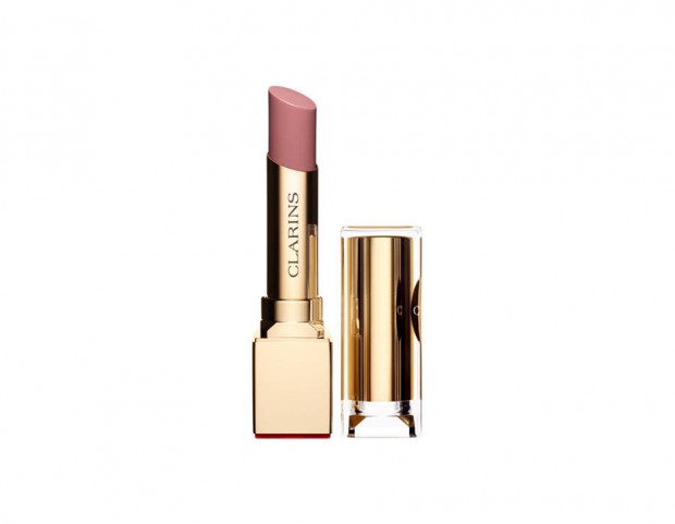 Infine, scegli un rossetto anti-età dalla texture cremosa
