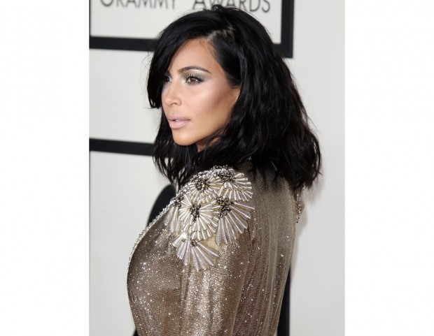 Castano scuro naturale per i capelli di Kim Kardashian