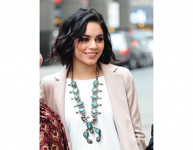 Vanessa Hudgens: caschetto scalato con ciuffo