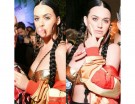 Trucco impeccabile, le trecce da Mercoledì Addams con riga in mezzo forse un po’ meno… TuNì